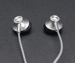 M320 In-ear Earphone 3.5mm Metal Super Bass Earphones HIFI Sports Headset