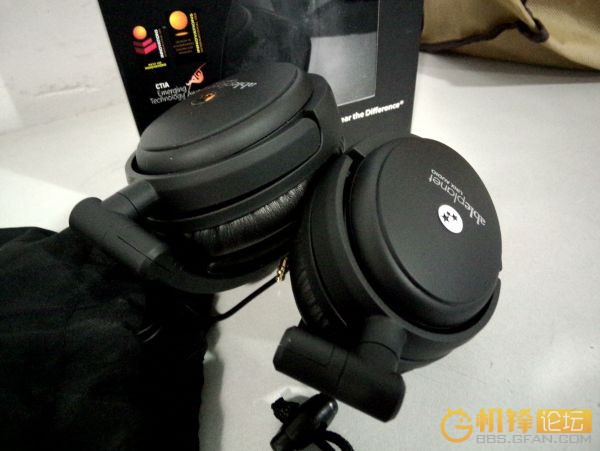 [Able Planet] Able Planet NC200 Headphones